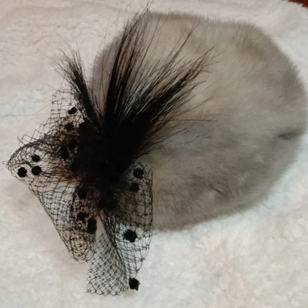 * SOLD * Vintage fur hat beret - Picture 2 of 10